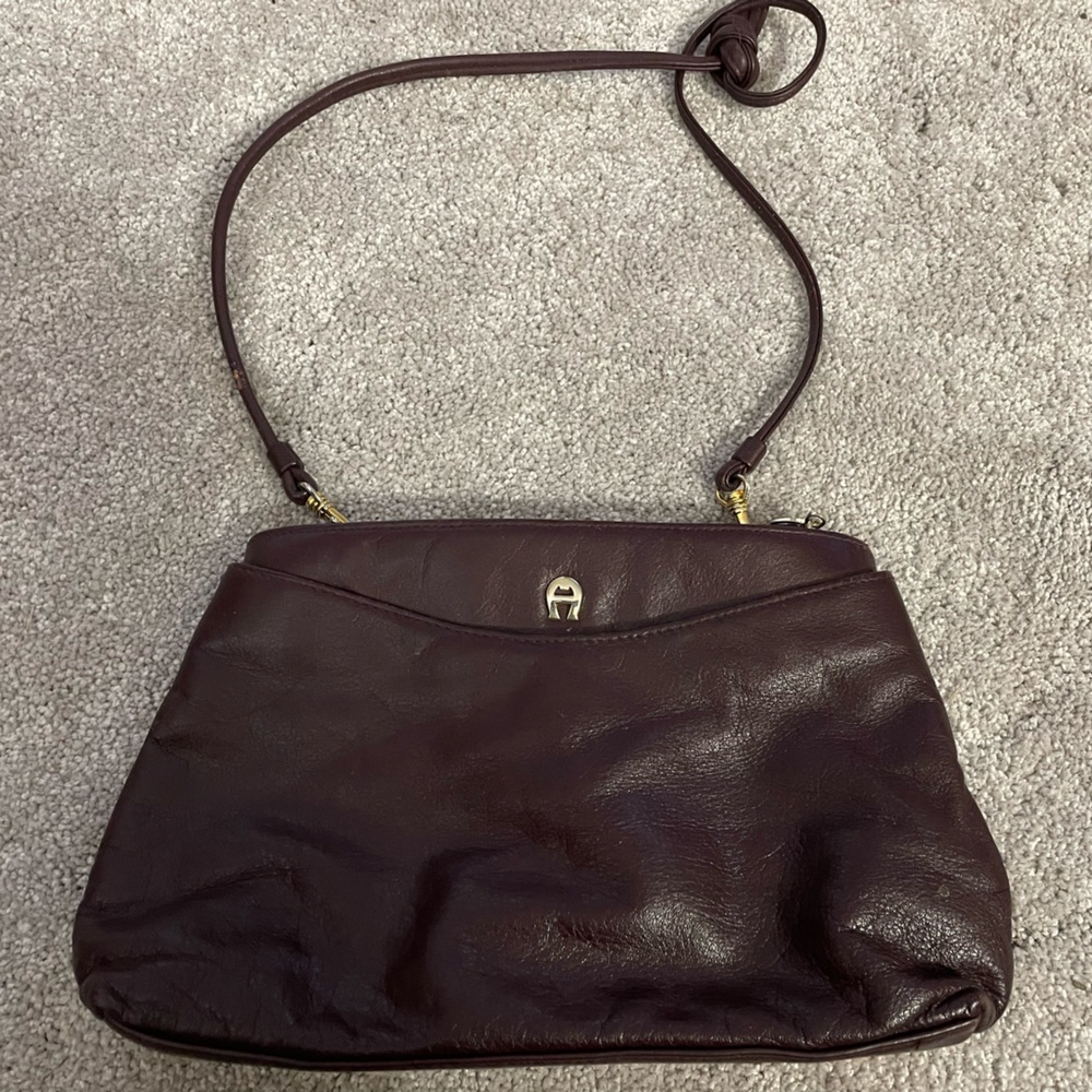 Vintage Genuine Leather Etienne Aigner clutch-size handbag.
